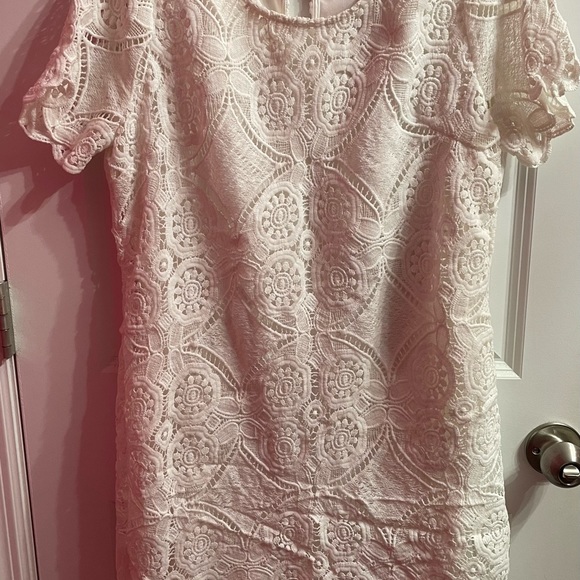 Evereve white  dress has stretch new with tags - Picture 5 of 9